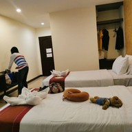 โรงแรมพนมรุ้งปุรี