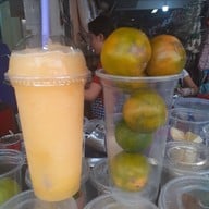 ปารมีน้ำผลไม้ปั่น ผลไม้สด ผลไม้ปลอก
