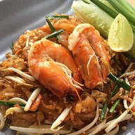 ผัดไทย กระทะร้อน