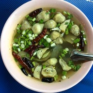 ข้าวต้มแม่อนงค์ (เจ้าเก่าริมเขื่อน)