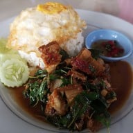 เมนูของร้าน ก๋วยเตี๋ยวเรือแหกโค้ง นครราชสีมา