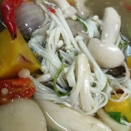 ลุงดุ่ยแซ่บอีหลี