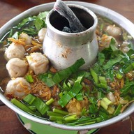 เมนูของร้าน ใบเตยก๋วยเตี๋ยวเนื้อตุ๋น