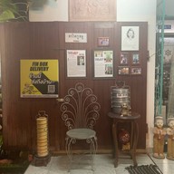 ครูหมู(ร้านต้นตระกูลยมจินดา)