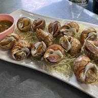 เมนูของร้าน จิ้มจุ่มสุทธิพรเจ้าเก่าตรงข้ามโรงแรม บียู.เพลส