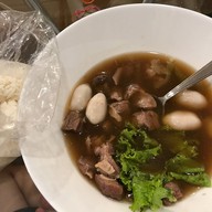 หมูตุ๋นเยาวราช