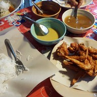 เมนูของร้าน โกดำขนมจีน บ้านในสวน