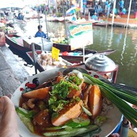 เมนูของร้าน อ้วนข้าวหมูแดง