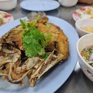 ข้าวต้ม ลอยฟ้า ซีฟู้ด ซอยร่มเกล้า44