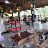 บรรยากาศ ครัวไม้แกน
