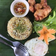 ผัดไทอิงธารา