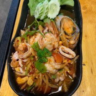 เมนูของร้าน B-Space