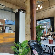 MarKoff Coffee บีฮายเดอะวอล