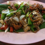ส้มตำ ปลาเขื่อน
