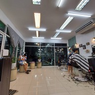 บรรยากาศ The Style Barber House ตลาดใหม่เรวดี