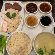 เมนูของร้าน เรือนต้น โรงแรมมณเฑียร