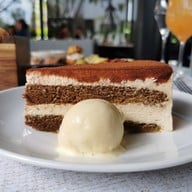 Fresca Kitchens & Deli