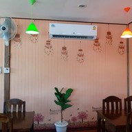 บรรยากาศ รสใหญ่ ส้มตำยำแซ้บแซ่บ