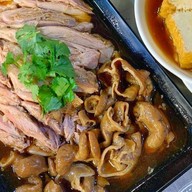 ข้าวขาหมู พ.4 สาขา สายไหม