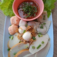 ร้านก๋วยเตี๋ยวรสเลิศ สันติธรรม