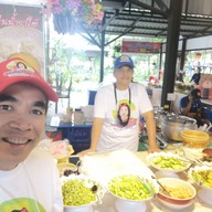ขนมจีนน้ำยาใต้เเม่เพ็ญศรี