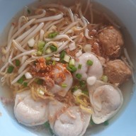 ร้านก๋วยเตี๋ยวรสเลิศ สันติธรรม