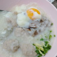 เมนูของร้าน โจ๊กหมูดึ๋ง