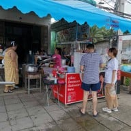 หน้าร้าน โจ๊กหมูดึ๋ง