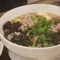 กินข้าวบ้านเพื่อน