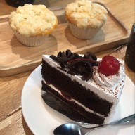 ชมเฌย coffee and cake พระสมุทรเจดีย์