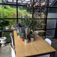 บรรยากาศ H cafe By HARDWAREHOUSE บางนา