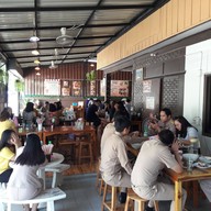 ก๋วยเตี๋ยวปุ๊ หลังศาลากลางพิษณุโลก