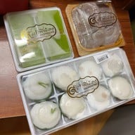 ขนมไทยเก้าพี่น้อง ทาวน์อินทาวน์