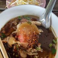 ชายลม ก๋วยเตี๋ยวไก่มะระ