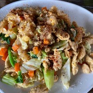 ชายลม ก๋วยเตี๋ยวไก่มะระ