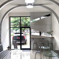 Puffy Cafe & Roasters