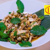 เมนูของร้าน ยำขั้นเทพ ลาดปลาดุก
