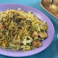 ครัวแต้จิ๋ว คั่วไก่ หมูแดงเตาถ่าน  since 1973 นิมิตใหม่