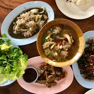 ลาบไก่ป้ามัย