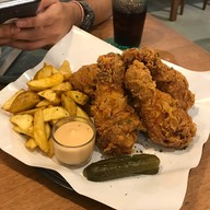 เมนูของร้าน Henryfry Fried Chicken ไก่ทอด เจริญกรุง