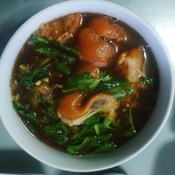 ข้าวขาหมู-ข้าวมันไก่ เจ๊สุอิ่มอร่อย