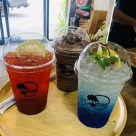 Cream Cafe’ (น้องครีมคาร์แคร์)