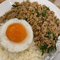 เมนูของร้าน ต้นกะเพรา แก่งคอย