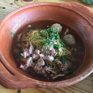 ก๋วยเตี๋ยวเรือบัวนา