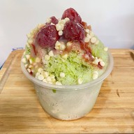 Bingsu Boat บิงซูลงเรือ ตลาดน้ำเรือบิน