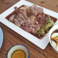 ข้าวขาหมูตรอกไก่ บางรัก