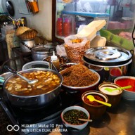 ก๋วยเตี๋ยวหมูตุ๋น