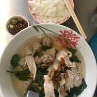 เมนูของร้าน ต้มเลือดหมูกาญจนา (เจ้าเก่าสรรพาวุธ)