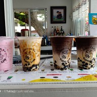 กาแฟราชดำเนิน/คุโมะชา