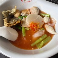 เมนูของร้าน เย็นตาโฟเครื่องทรงโดย อ.มัลลิการ์ ปตท. พระราม 2